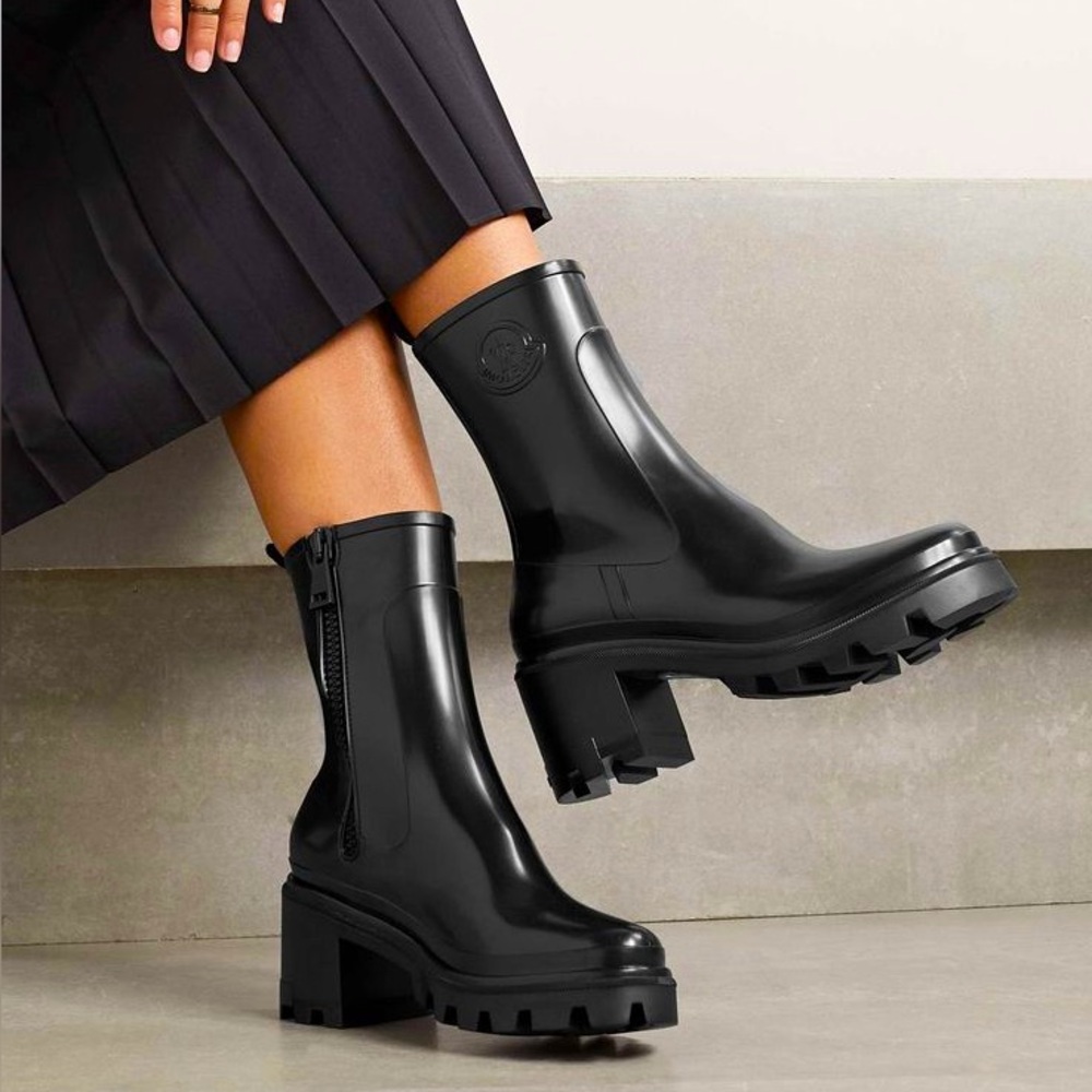 MONCLER Loftgrip Red Rubber Waterproof Ankle Heel Chunky Rain Boots sz 40